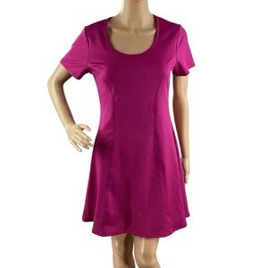 Marika Short Sleeve Active Dress Festival Fuchsia Pink Size M